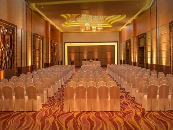 Banquet hall with warm cove lighting